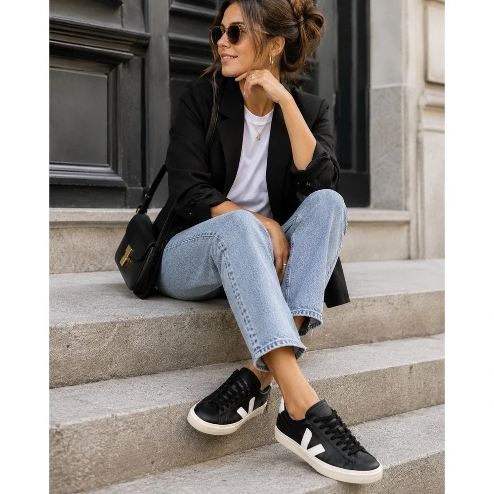 VEJA Sneakers Womens 8 Black White Leather Esplar Casual Minimalist Low Top Chic - Picture 2 of 11